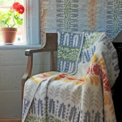 Arvet ockra-röd ullfilt 130x180cm - Kerstin Landström Design