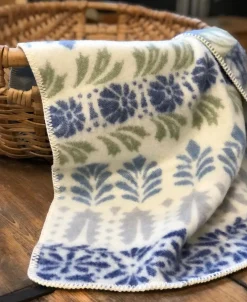 Barnfilt Arvet blå-grön i lammull - Kerstin Landström Design