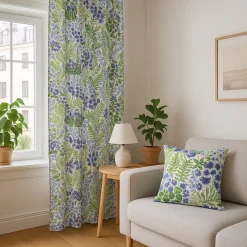 Blå blom vit gardiner