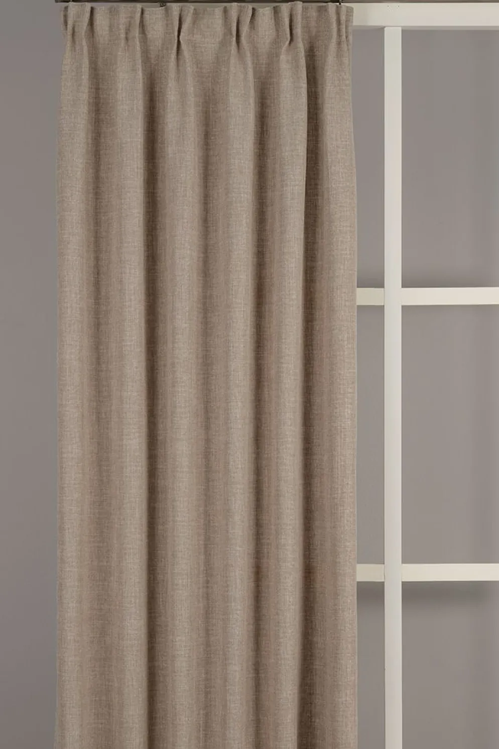 Charlie beige gardiner - elegant struktur och mjukt fall