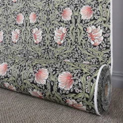 Grace svart tyg - Klassisk blommig Arts and Crafts design
