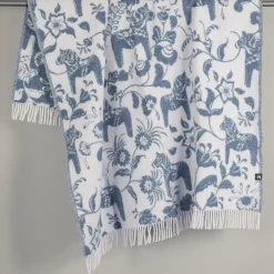 Leksand blå ullpläd 130x170 cm – dalahästar i 100% ull