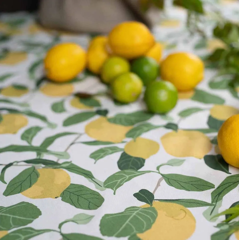 Limone bordsduk – Citronmönstrad för en somrig dukning