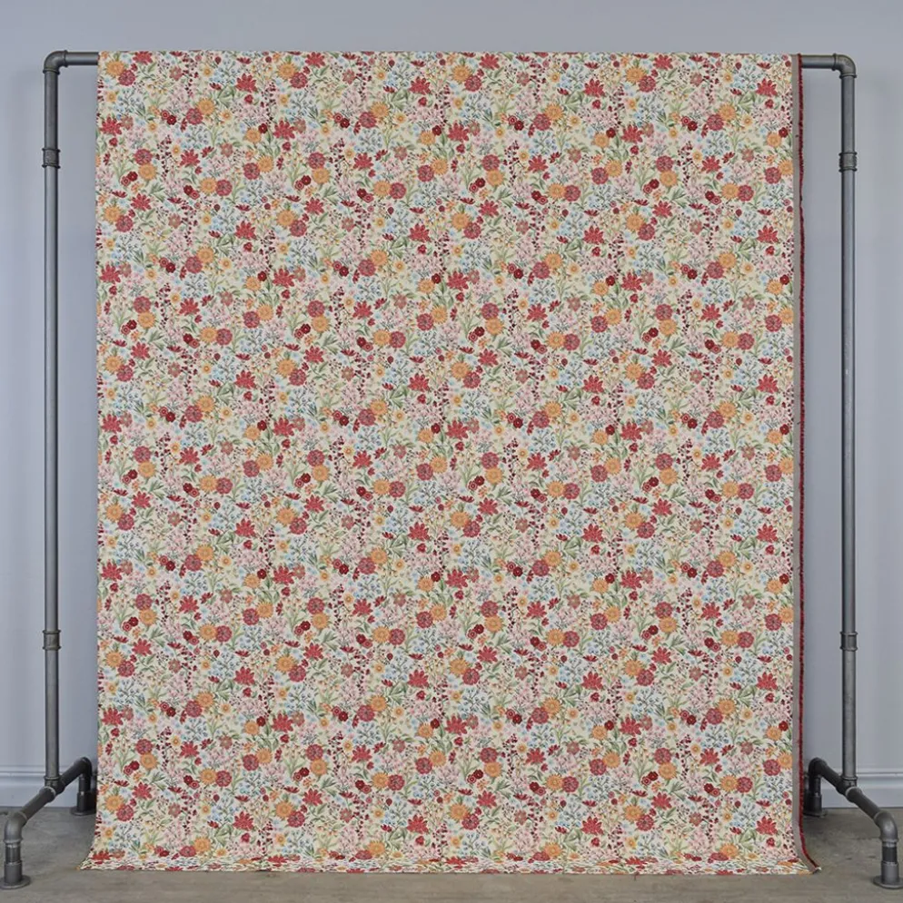 Romantic offwhite jacquard