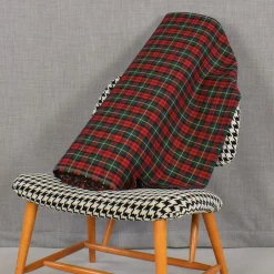 Tartan grön-röd skotskrutigt tyg