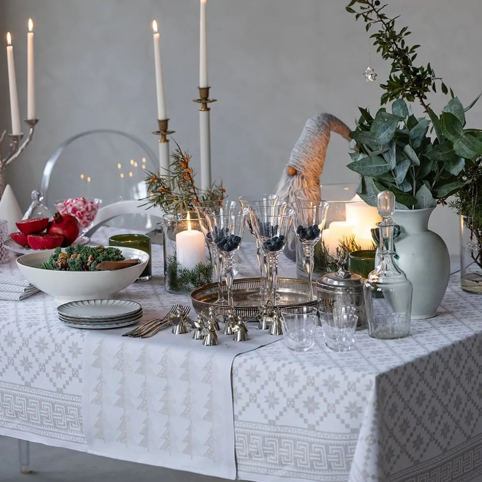 Åttebladsrose beige duk 150x260cm - Ekelunds Linneväveri