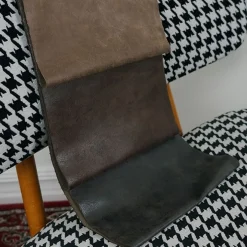 Vinny svart-brun - Hållbart fuskskinn med sliten vintage look